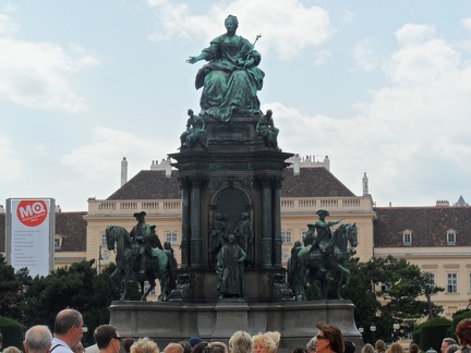  Maria Theresien Statue 