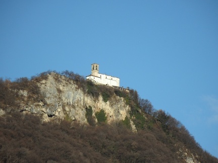  Chiesa su Monte Isola 