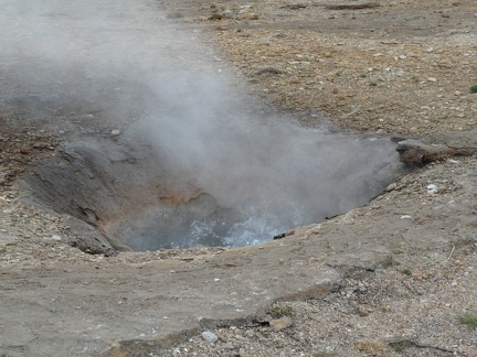  Hot spring in Geysir 